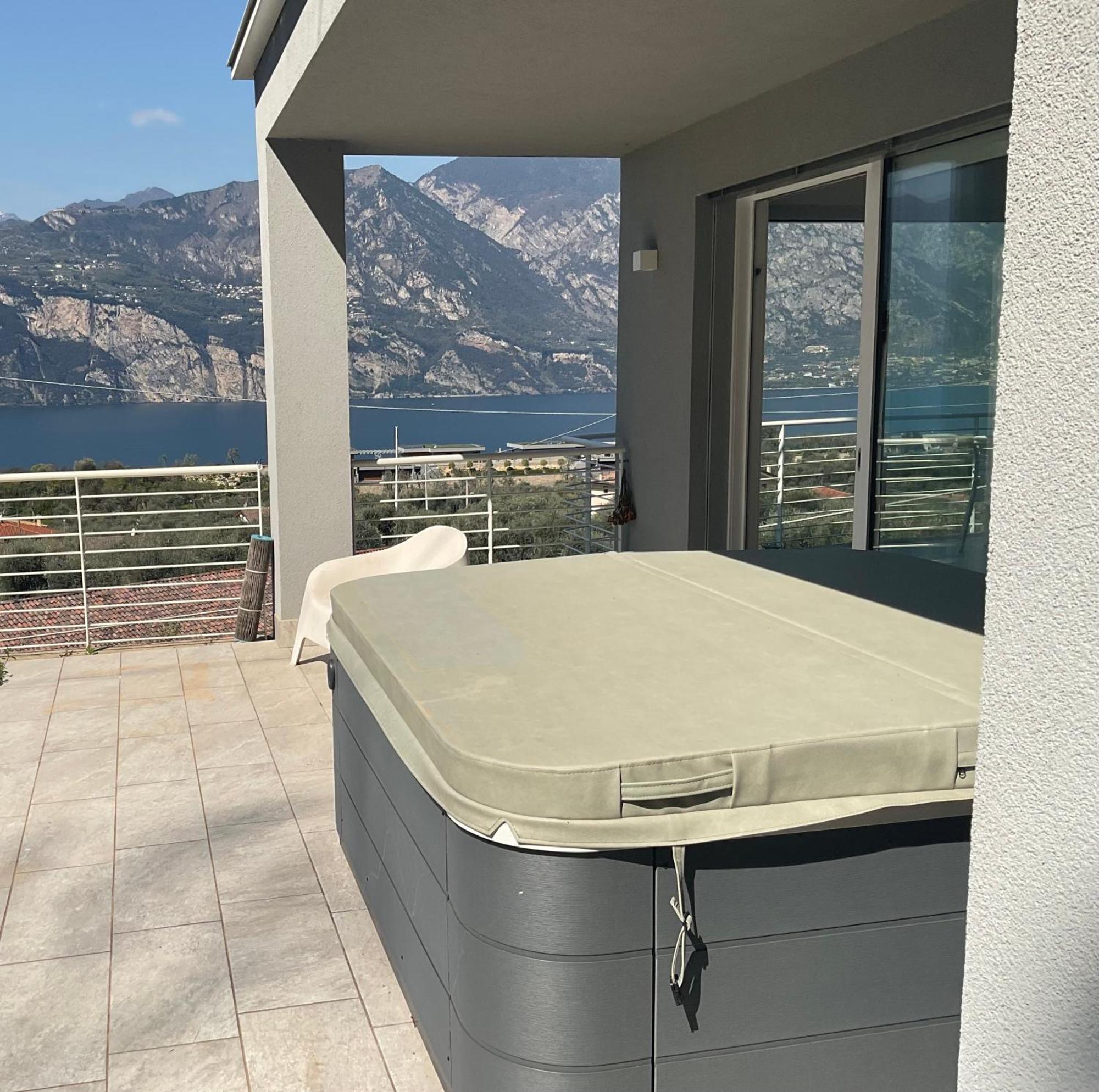 Gabizza Singola Con Jacuzzi Privata Villa Malcesine